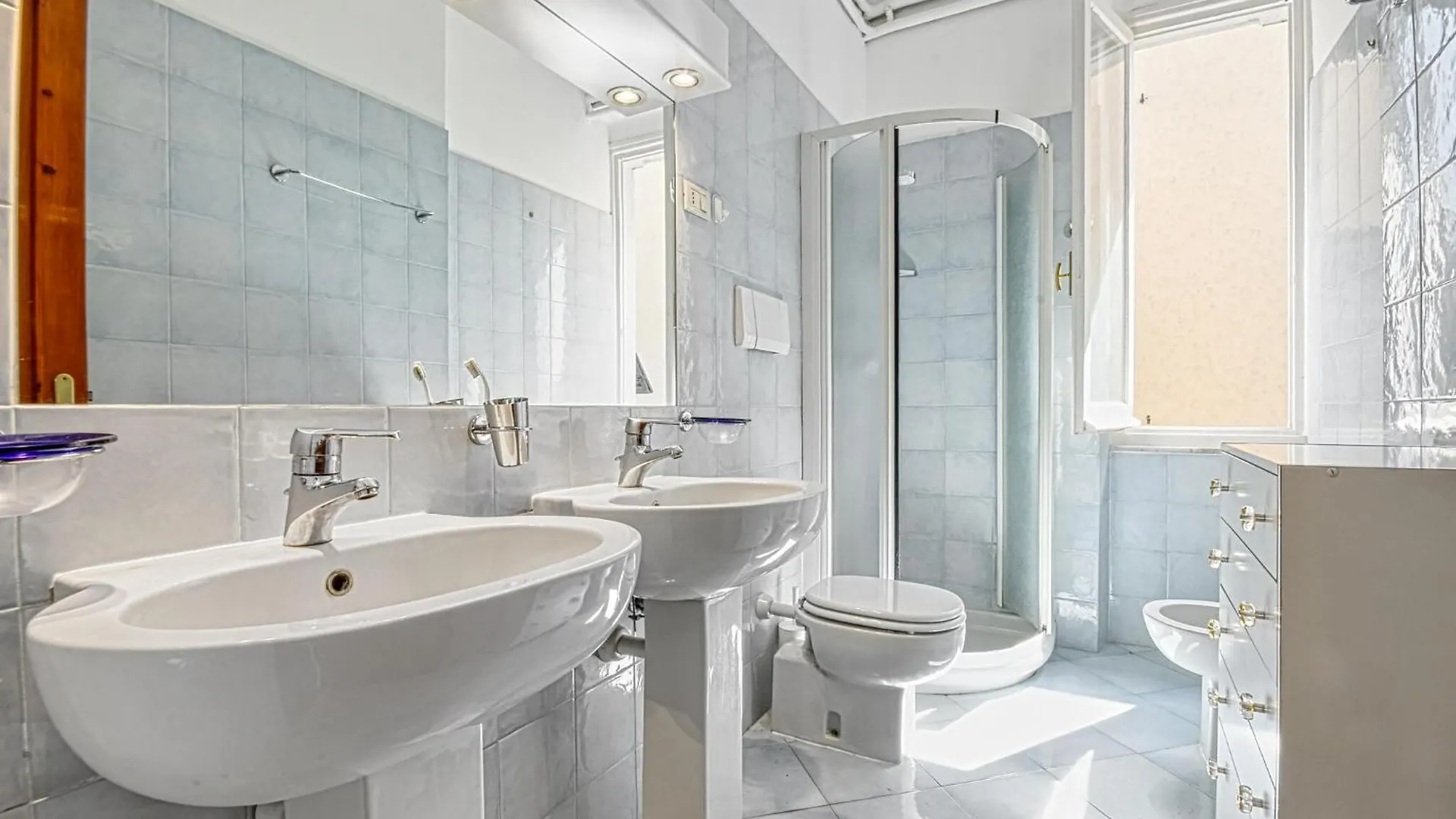 3 Bedroom Stunning Apartment In Sestri Levante