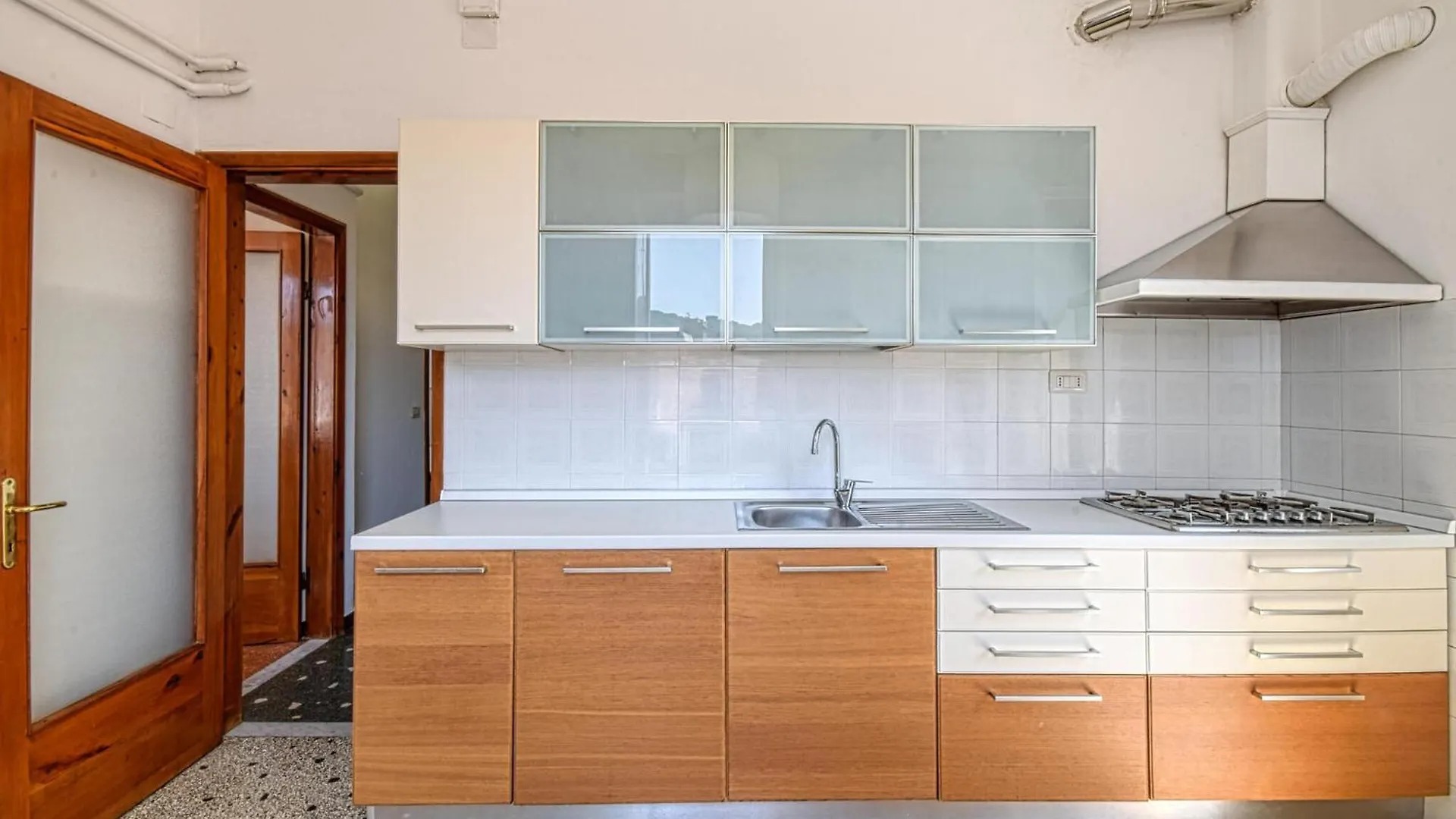 3 Bedroom Stunning Apartment In Sestri Levante