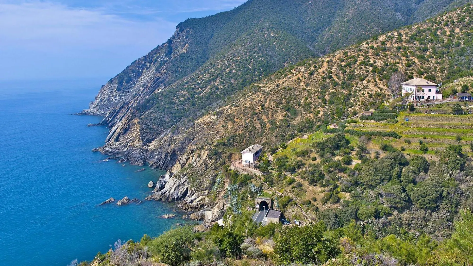 3 Bedroom Stunning Apartment In Sestri Levante
